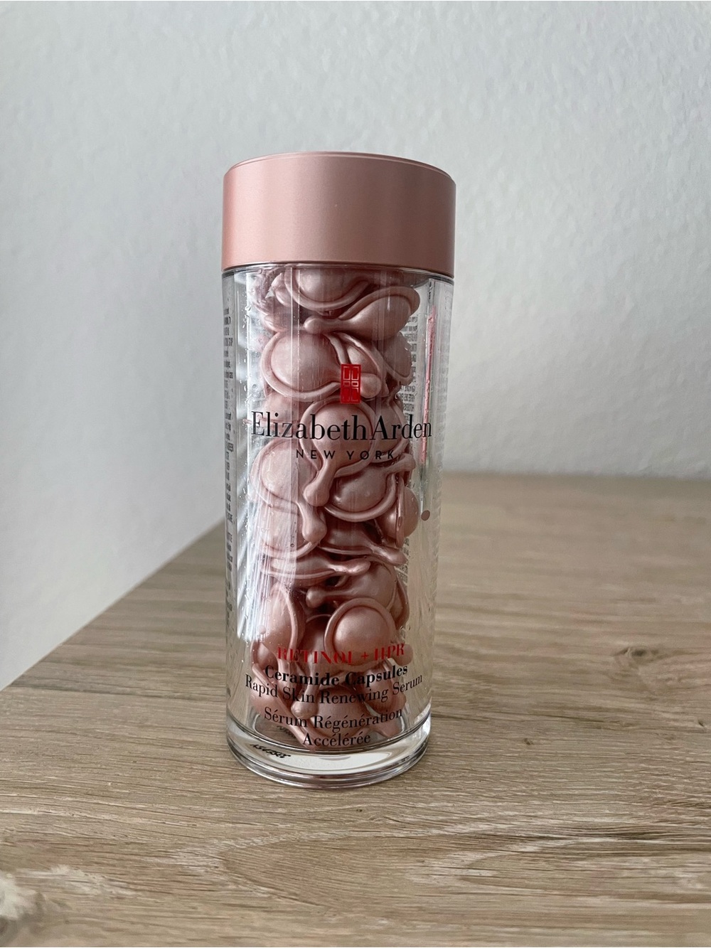 Elizabeth Arden Retinol + HPR Ceramide Capsules Rapid Skin Renewing Serum, 60